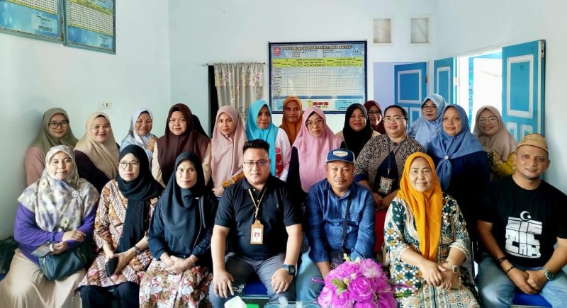 Foto Bersama Kegiatan Mini Lokakarya Tahap 1. di Balai Penyuluhan KB Suwawa 